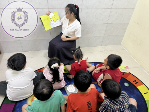 HOẠT ĐỘNG LỚP THƯ VIỆN
