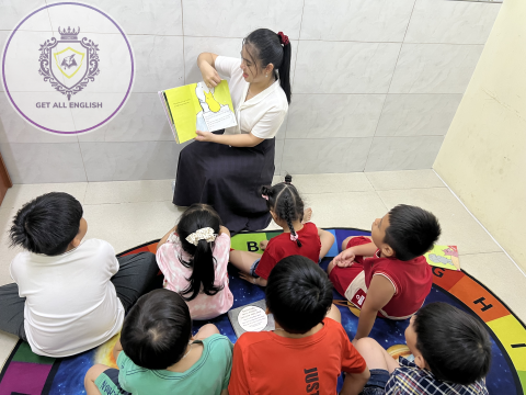HOẠT ĐỘNG LỚP THƯ VIỆN